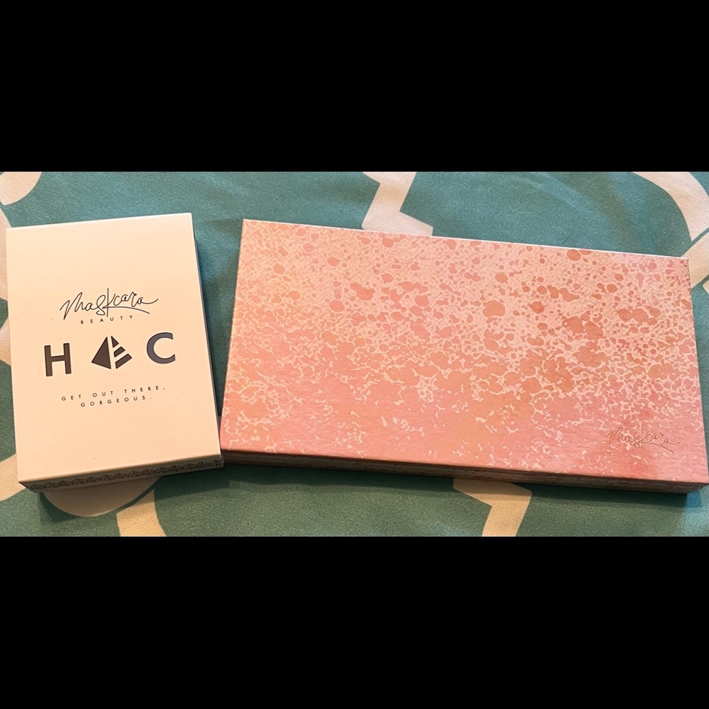 Brand New Maskcara (SEINT) Palette.